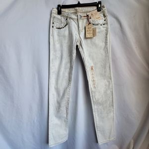 NWT White/Tan washed studded skinny jeans size 5